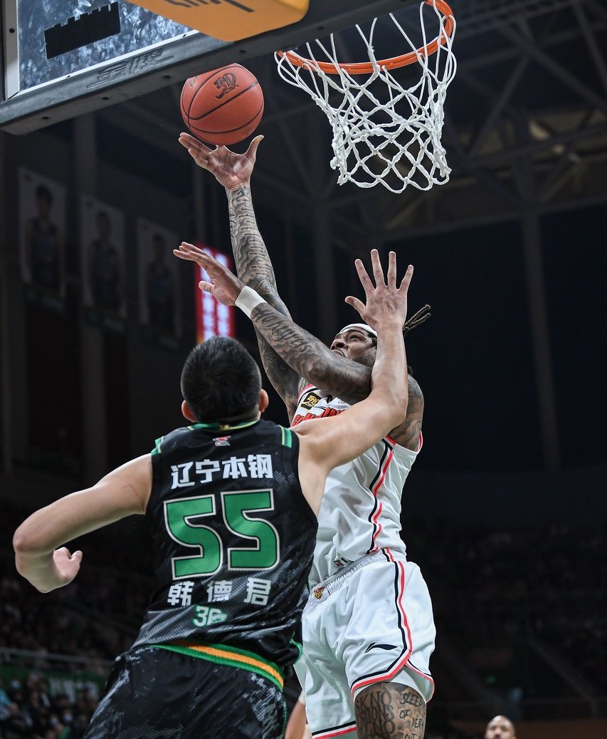 MK体育APP-清晨圣安东尼奥马刺备战CBA常规赛,造点机会细节曝光,态度坚定,更衣室氛围转暖的简单介绍